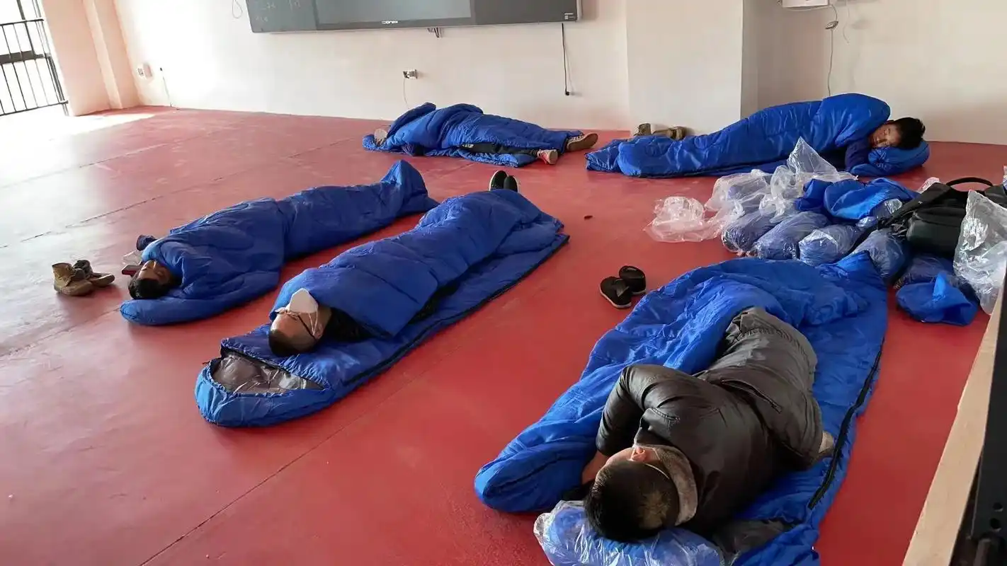 众志成城,抗击疫情.#疫情下的我们 看到这些照片满满的感动, - 抖音