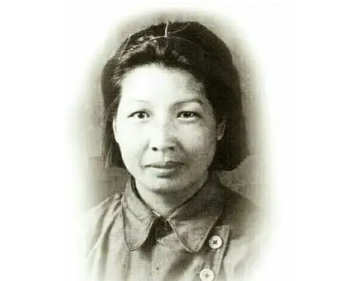 红军女战士-------曾志