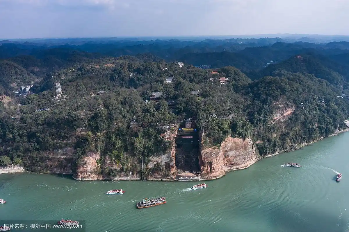 乐山大佛 三江汇合岷江 青衣江 大渡河