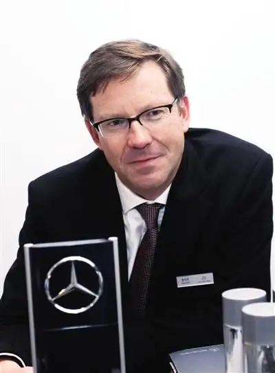 "更多年轻奔驰将引入"