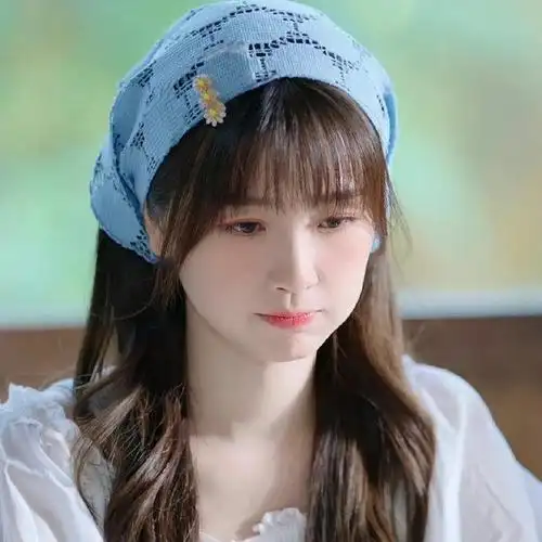 虞书欣好适合做头像哦!