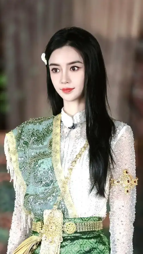 angelababy超话•#奔跑吧angelababy#🎋🍃🌳angelababy 杨颖