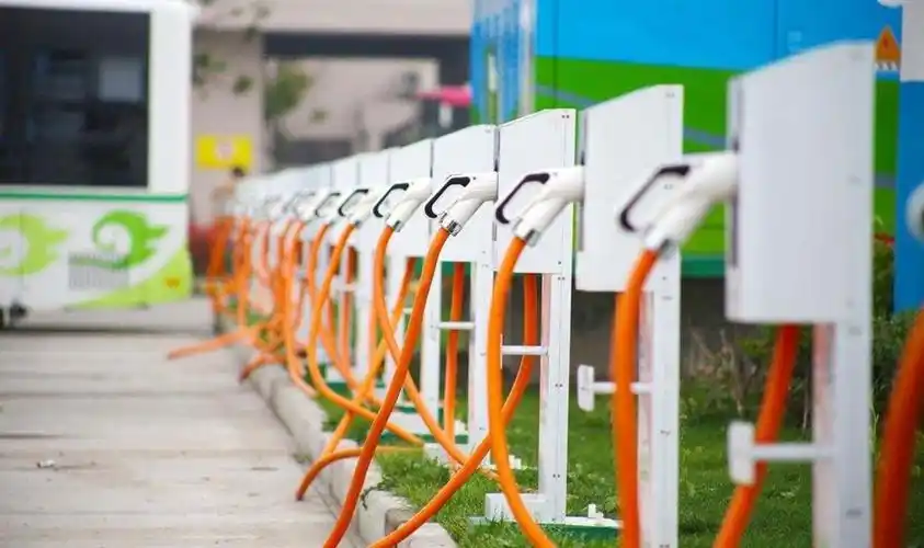 别让充电桩问题,成为新能源汽车的拦路虎