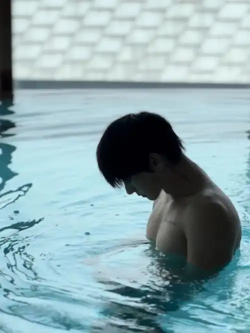 习惯了孤独 也许我本就该是一个人_孤独_腹肌_生活记录_接地气生活