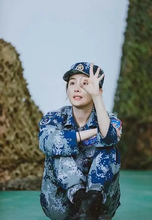 杨幂真正男子汉军装高清图片