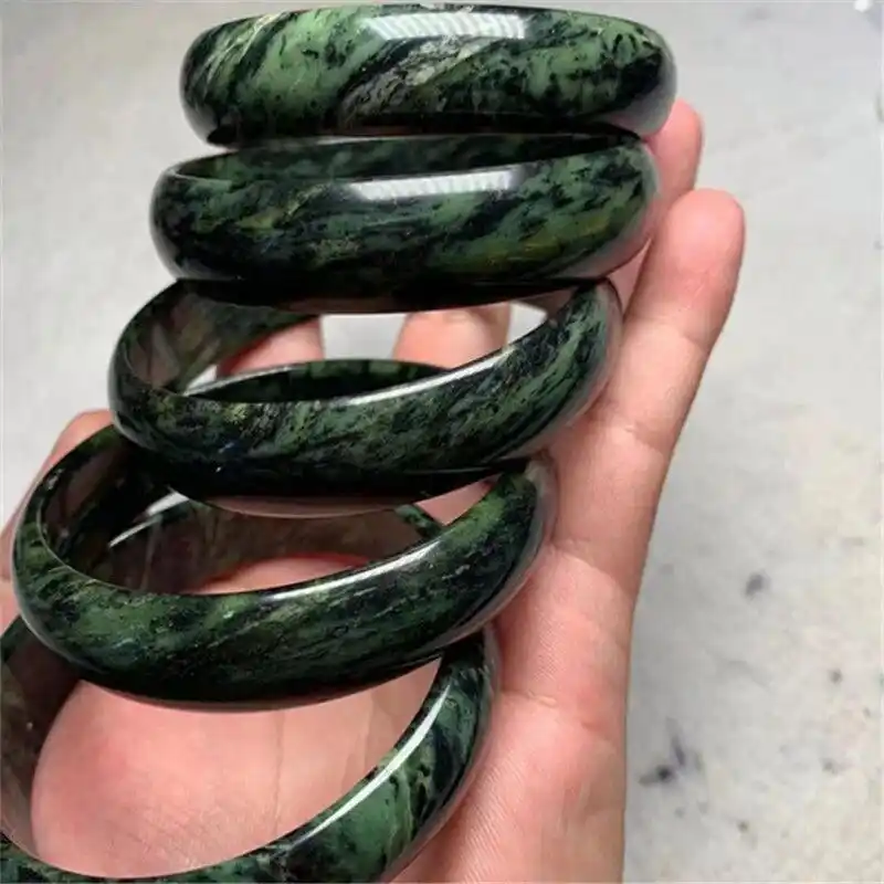 藏玉药王石手镯圈口齐全 药王石含有多种对人体有用的金属元素和微量