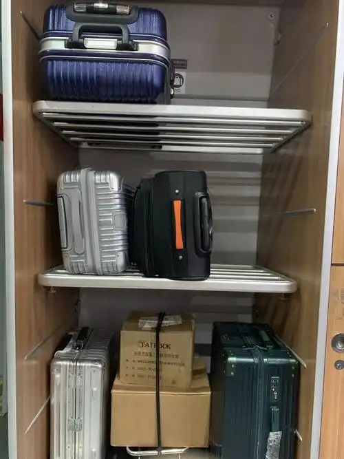 高铁上行李到底该放哪可能有你想不到的地方