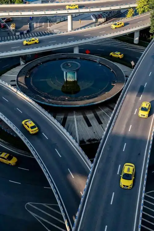 中国魔幻第一城藏着16000座最魔幻的大桥