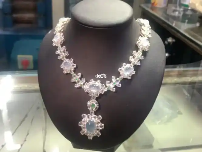 成品来咯翡翠项链