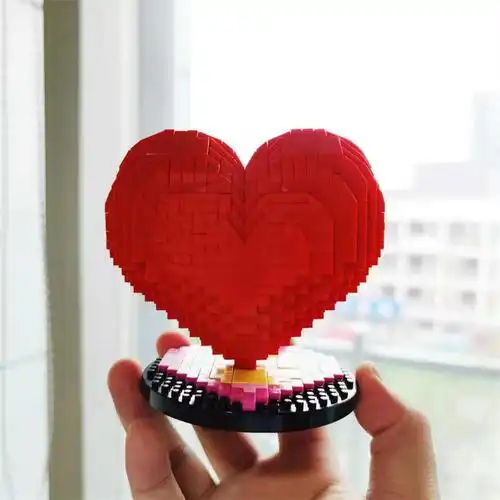 生日礼物送女友爱心桃形情侣爱心积木模型结婚新年情人节日玩具摆件