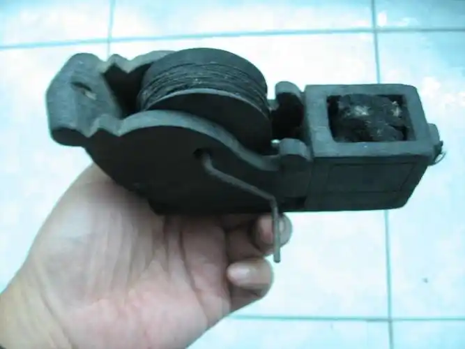 老木匠用的墨斗