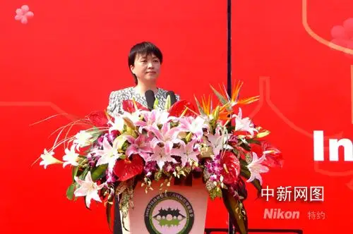 江苏扬州女市长烟花三月说扬州(图)