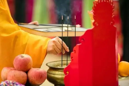 入寺必备!礼佛上香,姿势请注意_双手