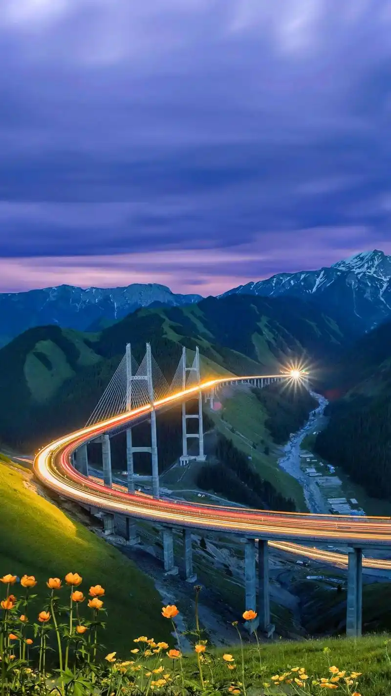 果子沟大桥 也许不是全国最美的大桥,但一定是全国最豪的大桥 - 抖音