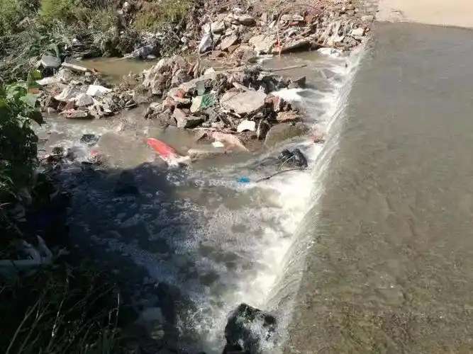 坐落于铁岭市银州区内的辽宁职业学院未建设污水处理设施,自1972年