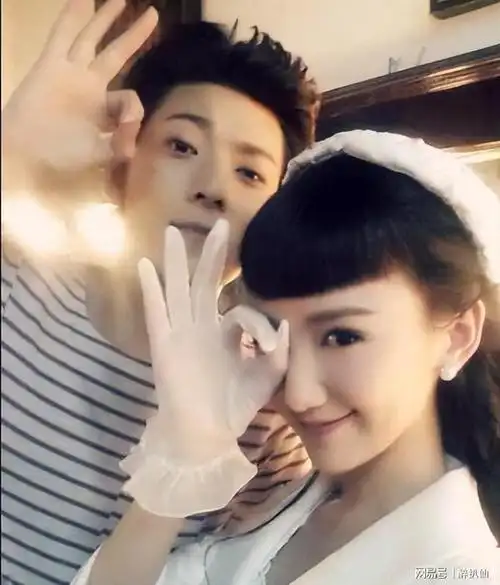 陈翔与毛晓彤分手出轨江铠同而今直播卖女式内裤成为笑话