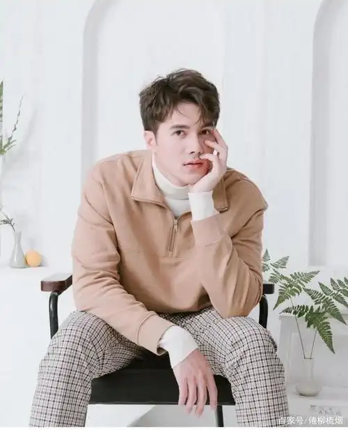 泰星mik否认收到订婚戒指:是bow送的礼物,不过都知道对方的心意