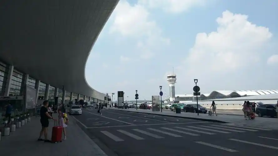 闲逛郑州新郑机场2018.7.15