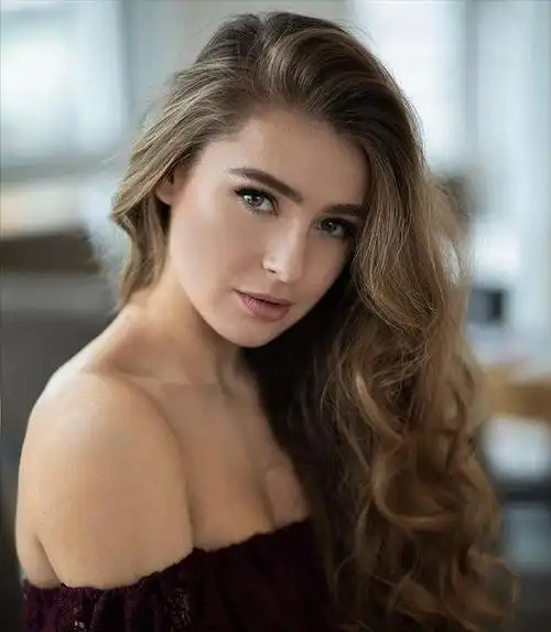 德国模特anna von klinski,出生于1994年,身高1.75米.