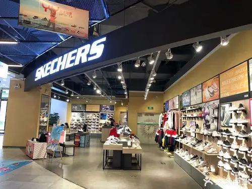 321号万达广场莫比乌斯小镇1层标签:推荐菜:分类:户外用品;服装鞋帽