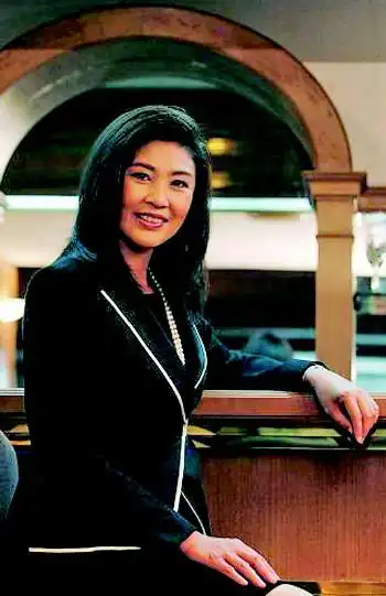 泰国总理候选人英拉被资格待定后很淡定