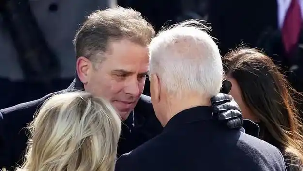 2021年拜登儿子劲爆自传因太爱哥哥出轨嫂子被妻子赶出家门