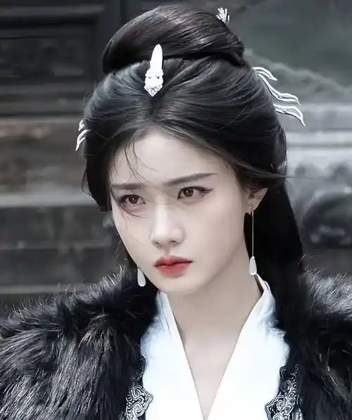 《凤凰台上》出圈理由:任嘉伦的演技,彭小苒的身材,陈意涵的脸