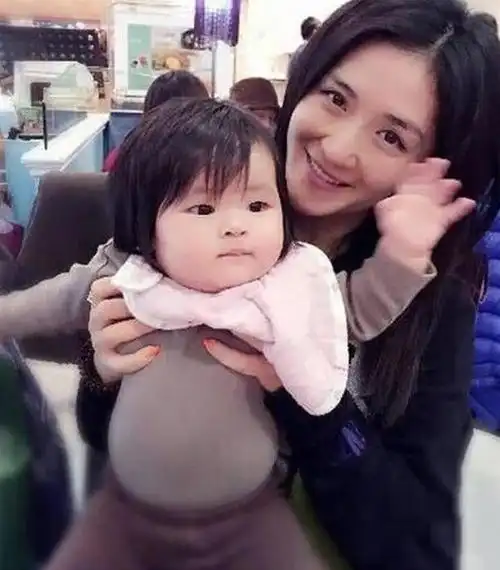 劈叉|赵丽颖|娱乐圈|马甲线_网易订阅