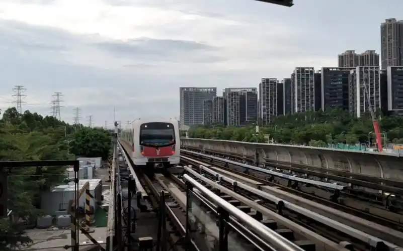 广州地铁4号线 l1草莓 海傍站进站 南沙客运港方向