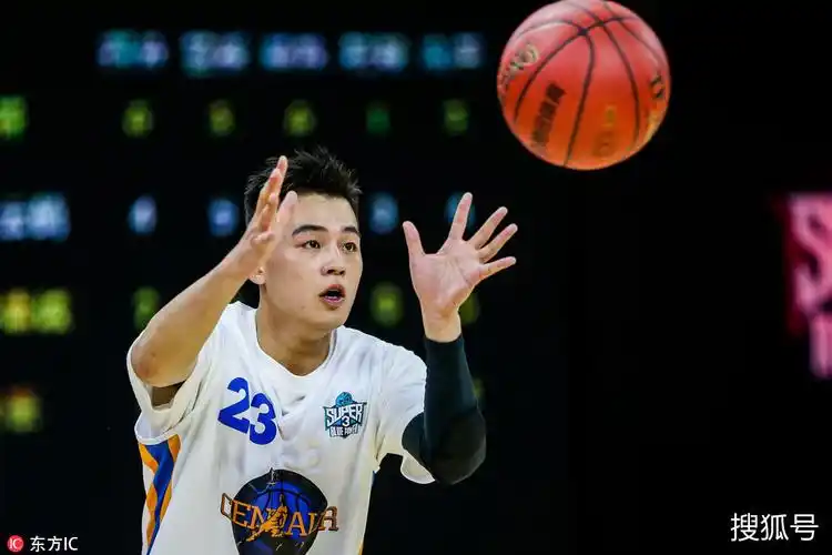 独家:欧豪情场失意球场得意 三步上篮帅气满分