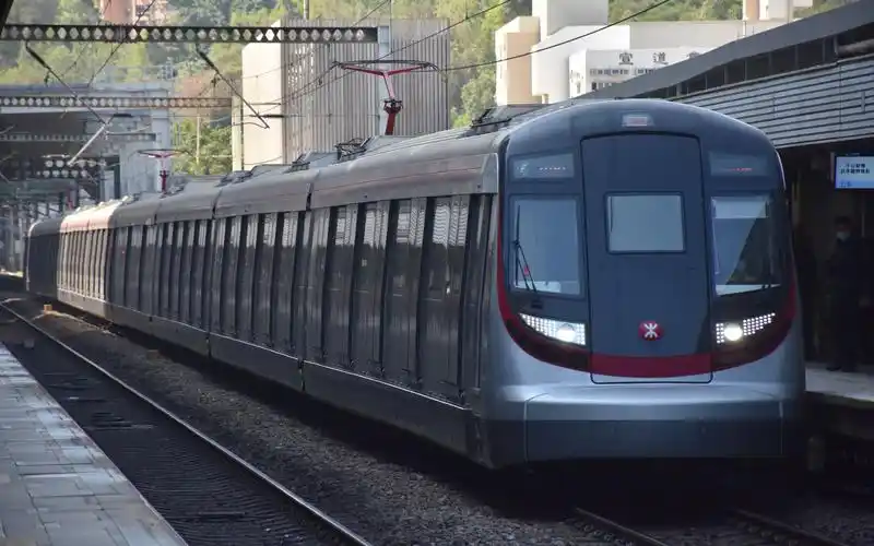 港铁东铁线韩国制现代列车(r train) 东铁线(往上水)全程行车片段