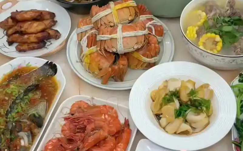 家庭海鲜大餐,屏幕前的你饿了吗?