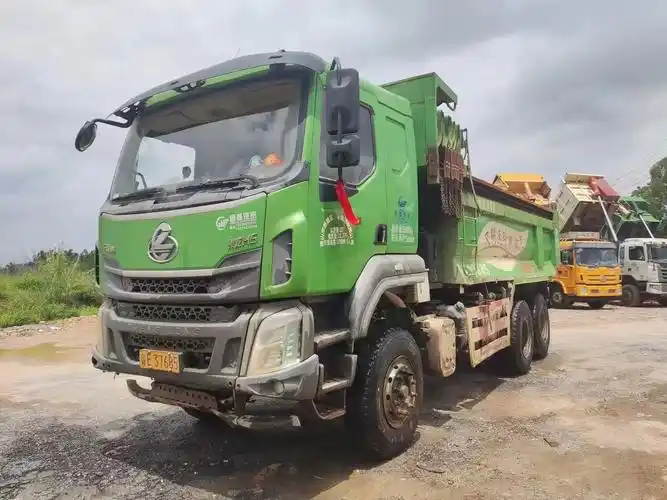 乘龙h5前二后八渣土车[色][色]18年8月份 潍柴310马 - 抖音