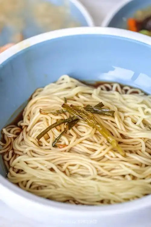 老上海浇头面,3只活蟹才够1碗!