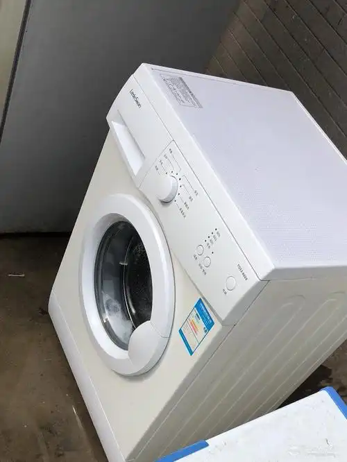 二手小天鹅滚筒洗衣机9新