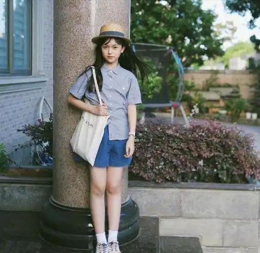 2岁出道年入百万因颜值甜美被禁止整容的刘楚恬如今变成啥样