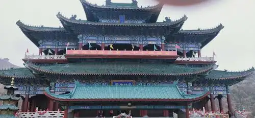 此系玉仙宫,巍峨又壮观.