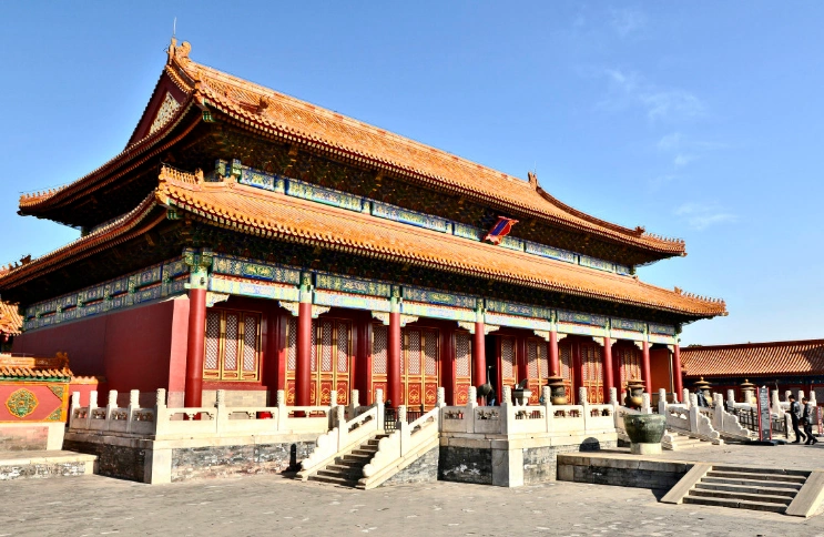 慈宁宫,位于北京故宫内廷外西路隆宗门西侧,始建于明嘉靖十五年