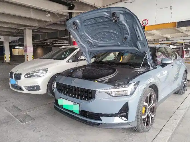 宝马保姆车增购极星2,成家之后的新玩具_文章_新出行