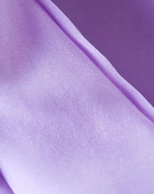 浅紫色简约不规则裙摆淑女连衣裙