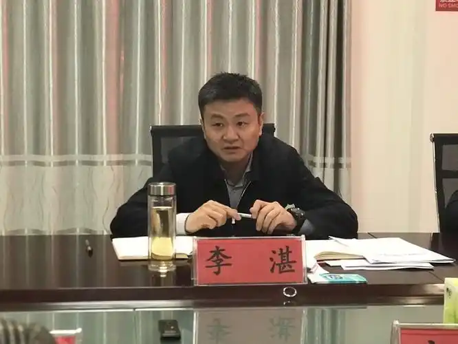 区委书记李湛到老窝镇调研指导乡村振兴工作