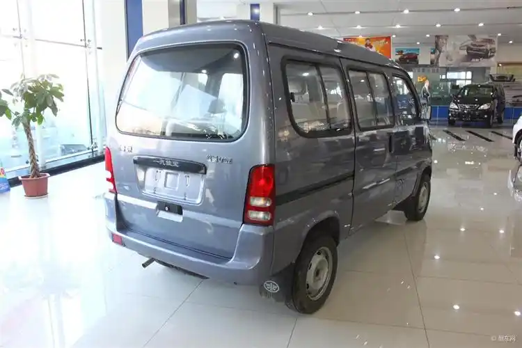 面包车产地一汽佳宝是由"一汽吉林汽车有限公司"生产的佳宝v70作为