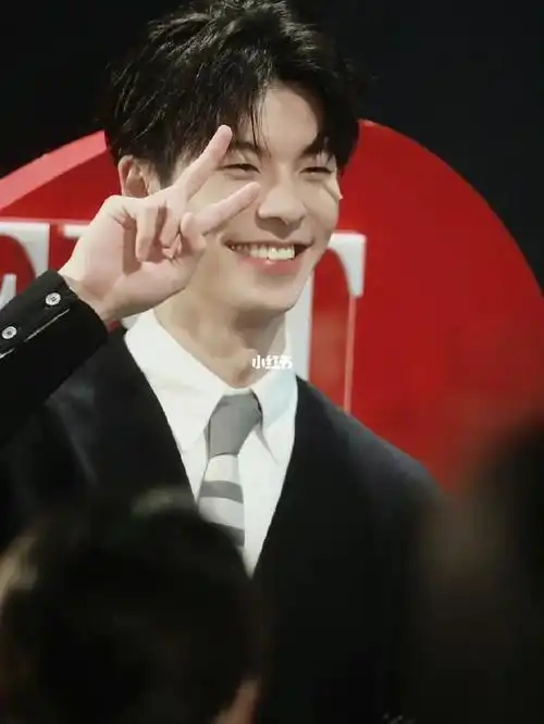 怎么感觉笑起来有点像柚子啊