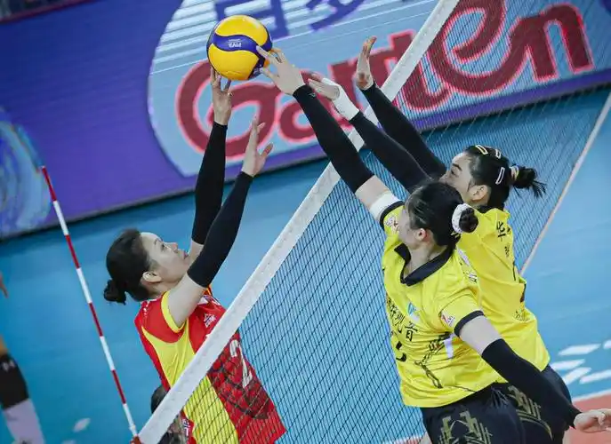 20212022中国女排超级联赛11月30日比赛综述