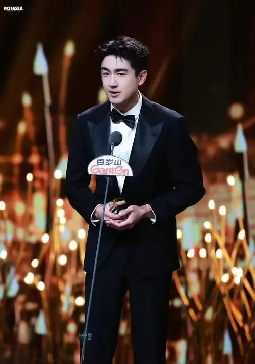 林一这小伙子长得真帅