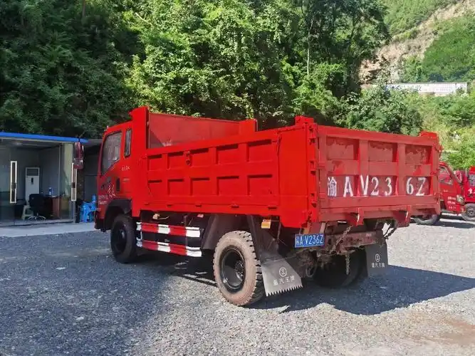 到店一台本地户篮牌 16年的早产王牌自卸车,4102中冷增压 - 抖音