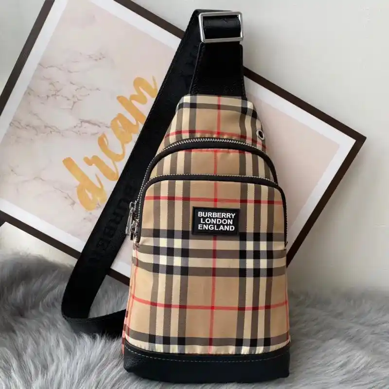burberry巴宝莉新款胸包斜挎包男包