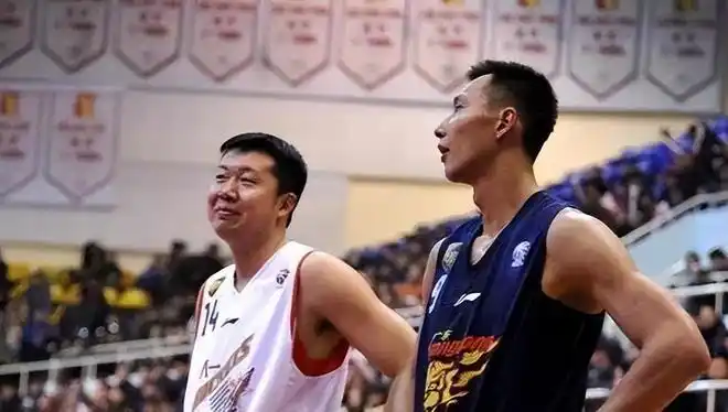 易建联和韩德君的时代即将落幕中国男篮的内线谁来扛起大旗