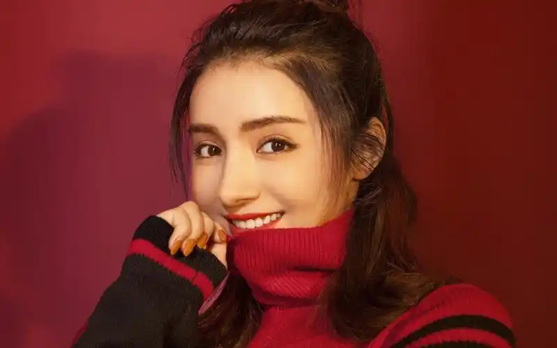 麦迪娜甜美写真图片桌面壁纸