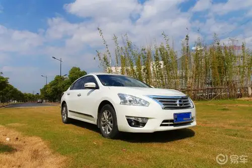 老款天籁还是很经典啊